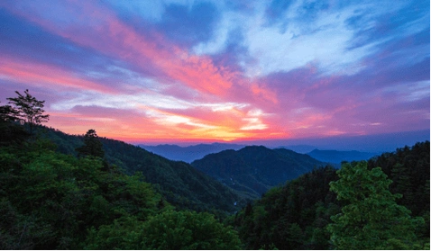 海螺沟二号营地温泉超棒，泡汤赏景超享受