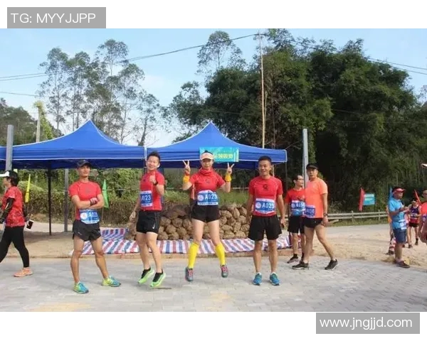 足球明星携手搭建帐篷展现团结精神与环保理念的温馨瞬间