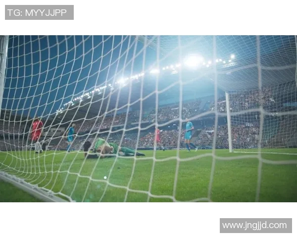 国际足球明星精彩跑位技巧解析视频带你领略足球场上的绝妙瞬间